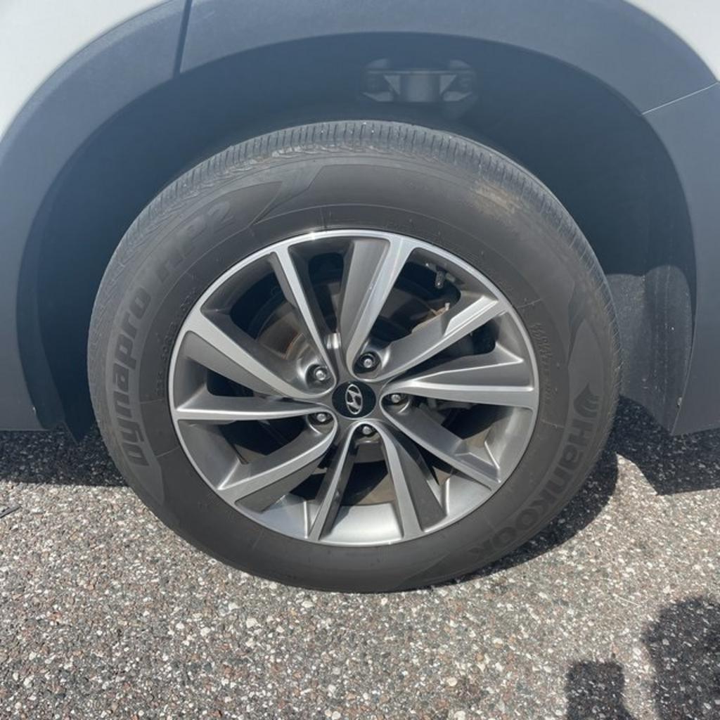 2020 Hyundai Santa Fe - $28,000