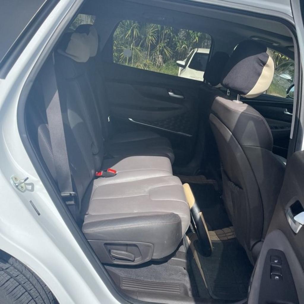 2020 Hyundai Santa Fe - $28,000