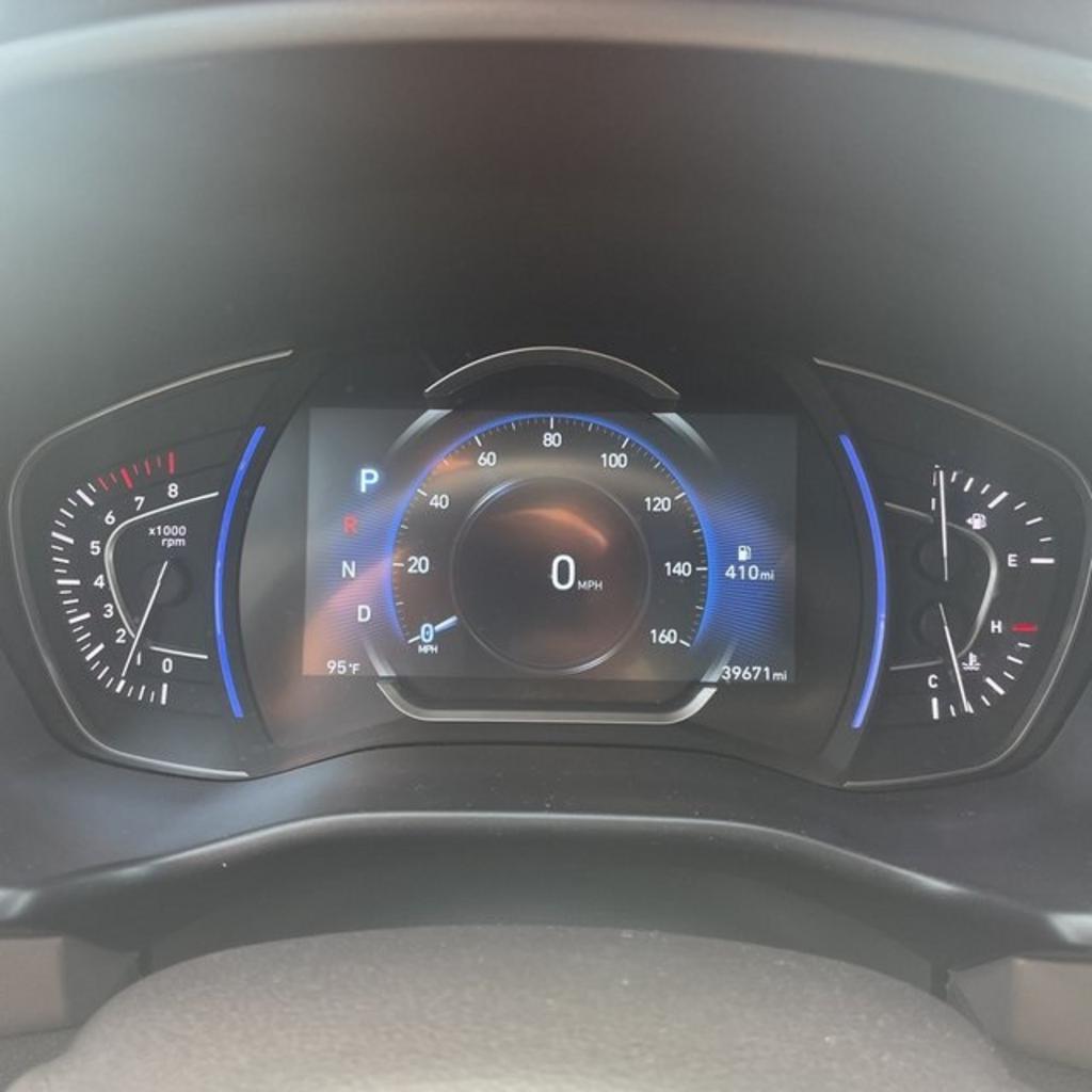 2020 Hyundai Santa Fe - $28,000