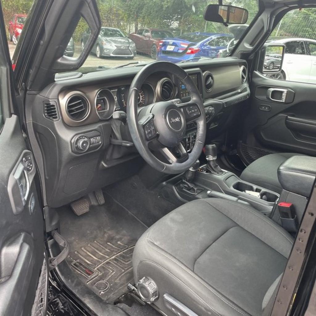 2020 Jeep Wrangler - $35,000