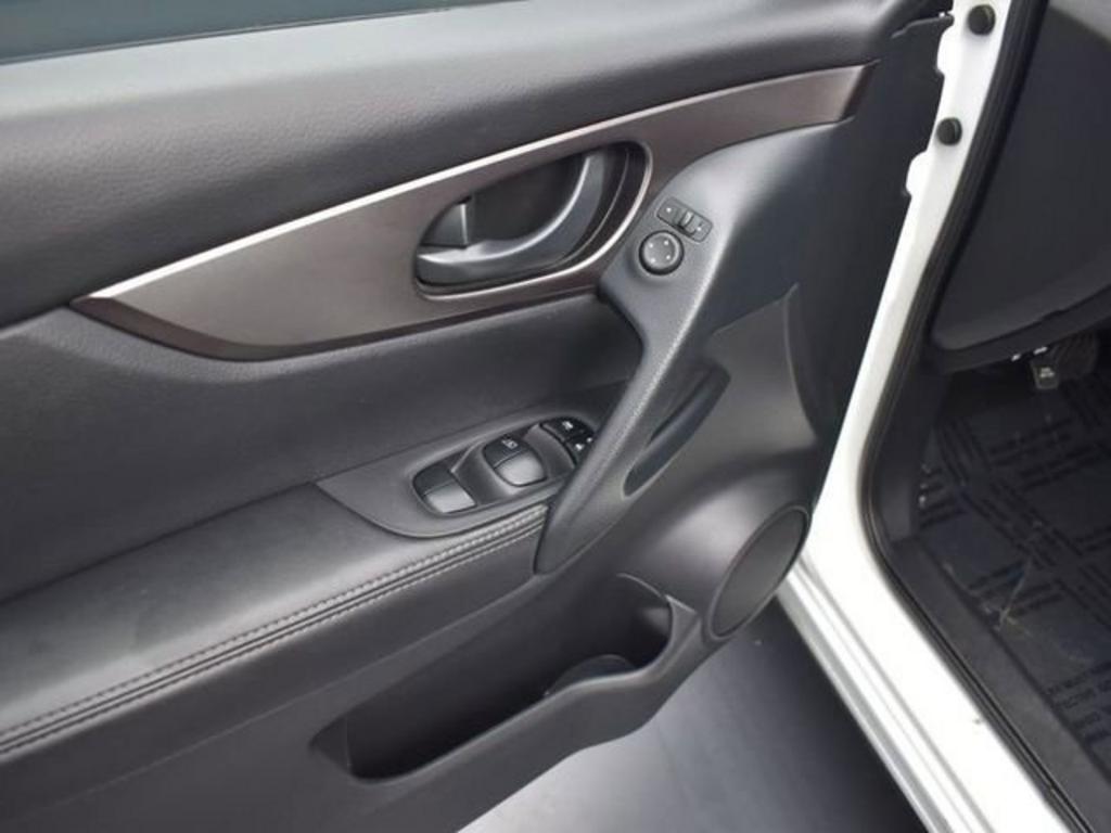 2021 Nissan Rogue - $19,000