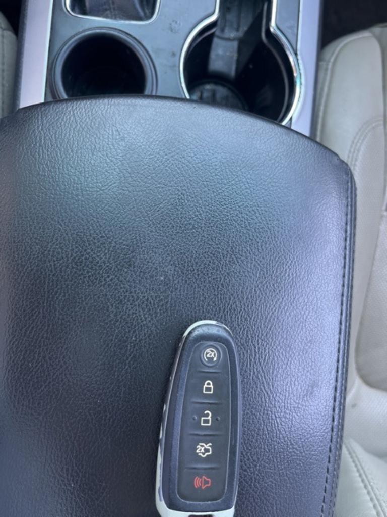 2014 Ford Explorer - $9,000