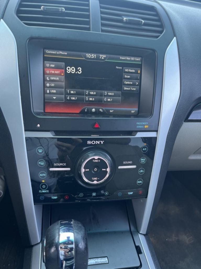 2014 Ford Explorer - $9,000