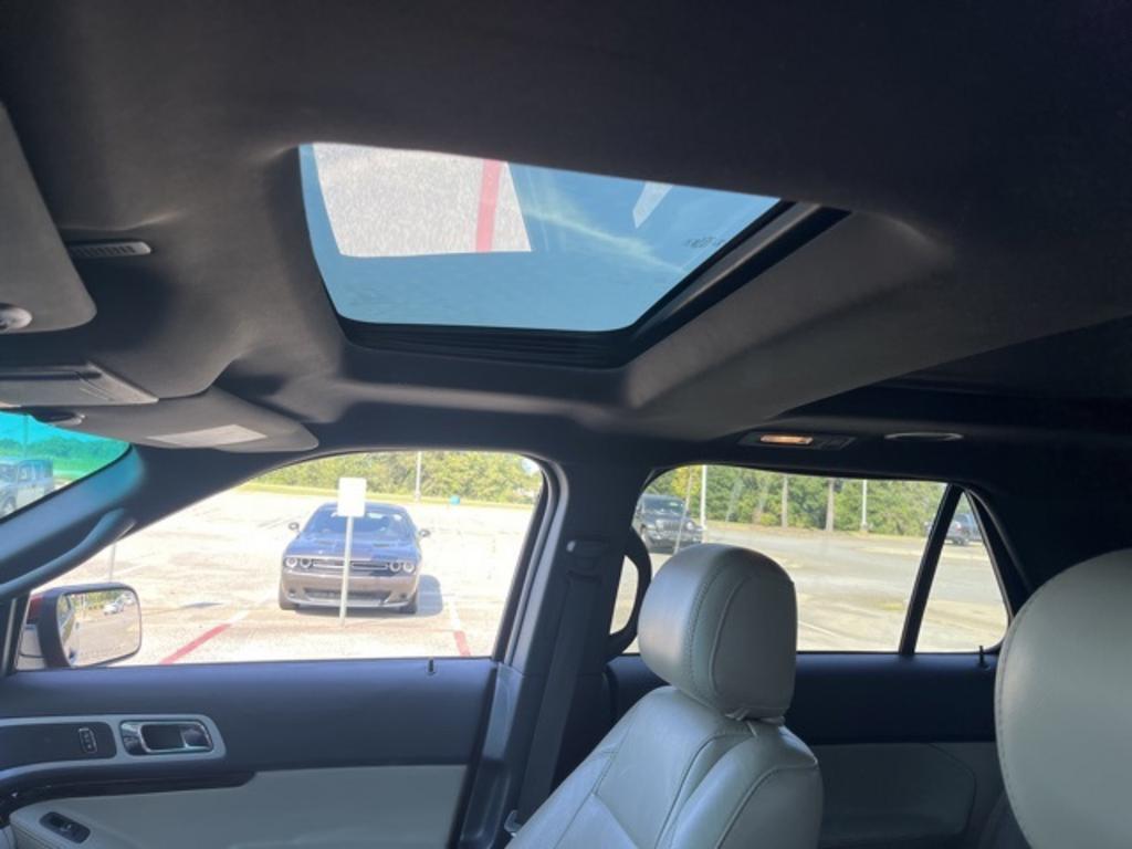 2014 Ford Explorer - $9,000
