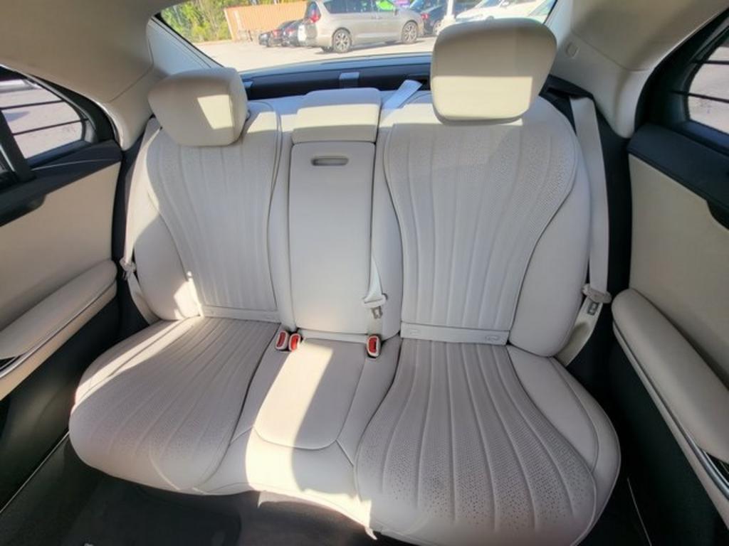 2022 Mercedes-Benz S-Class - $81,000
