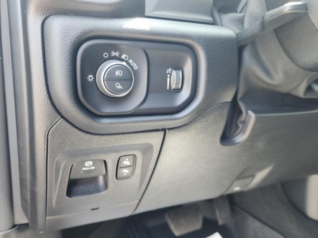 2022 Ram 1500 - $43,000