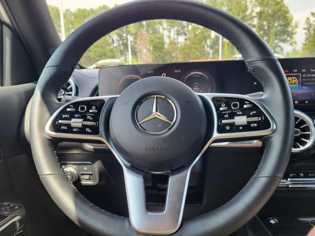 2022 Mercedes-Benz GLB - $40,500