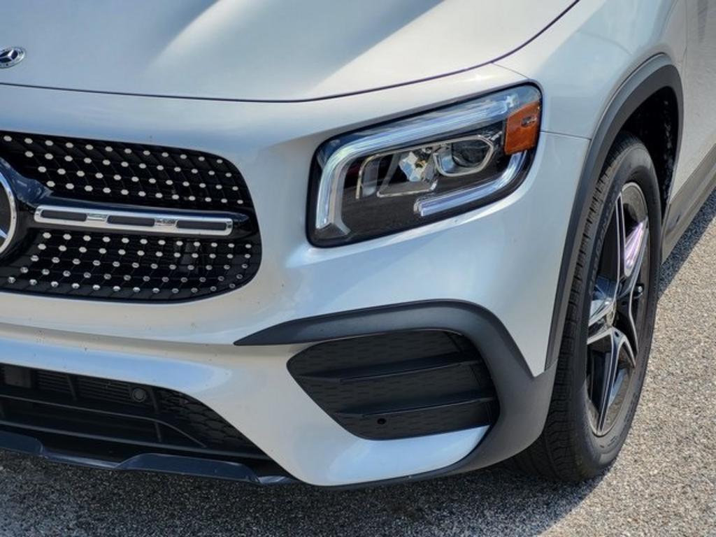 2022 Mercedes-Benz GLB - $40,500