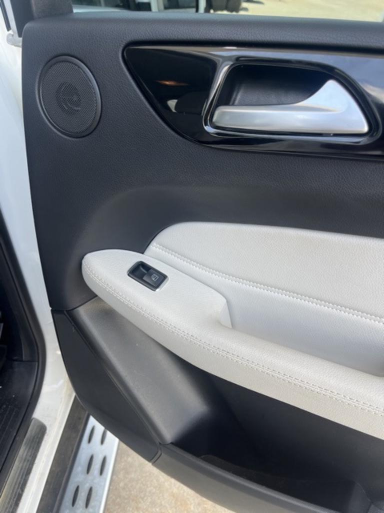 2017 Mercedes-Benz E-Class - $26,000