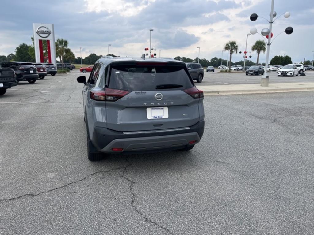 2021 Nissan Rogue - $28,000