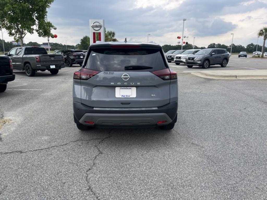 2021 Nissan Rogue - $28,000