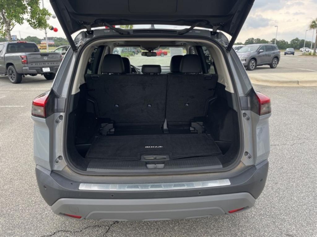 2021 Nissan Rogue - $28,000