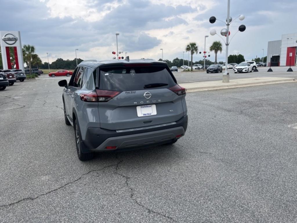 2021 Nissan Rogue - $28,000