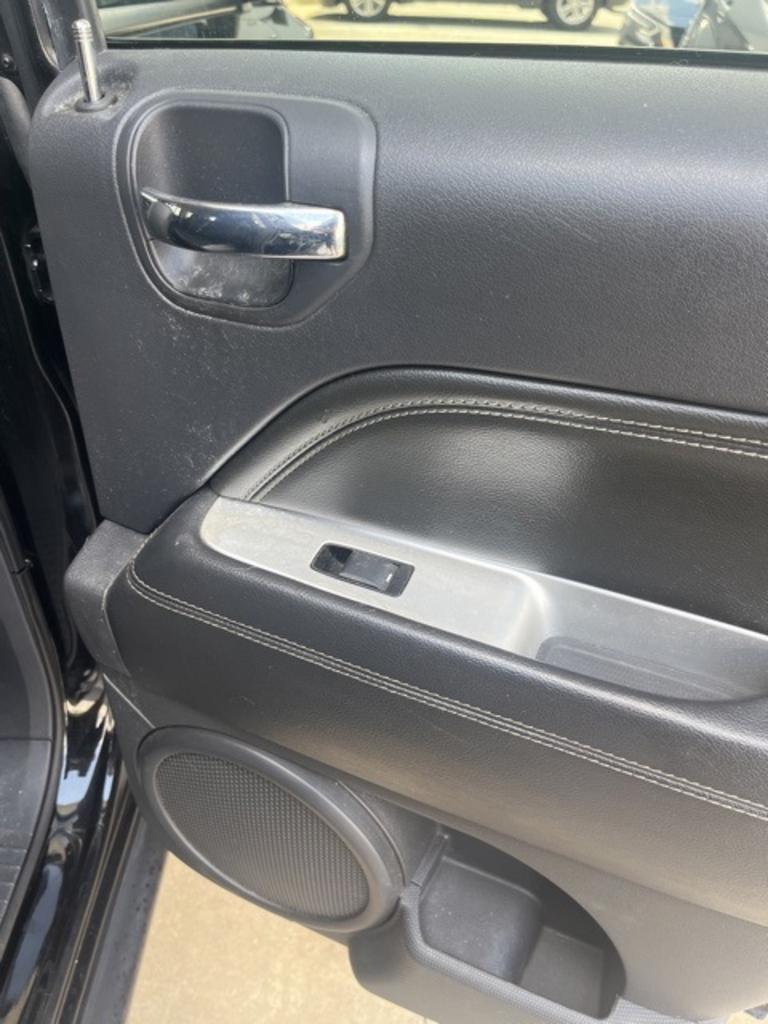 2014 Jeep Compass - $10,000