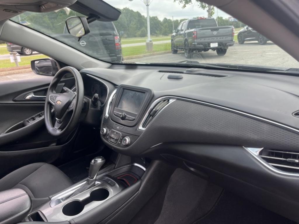 2018 Chevrolet Malibu - $9,000