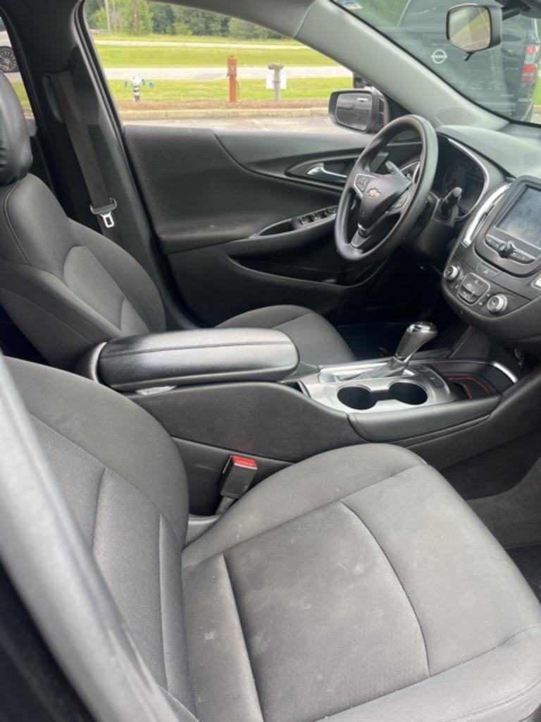 2018 Chevrolet Malibu - $9,000