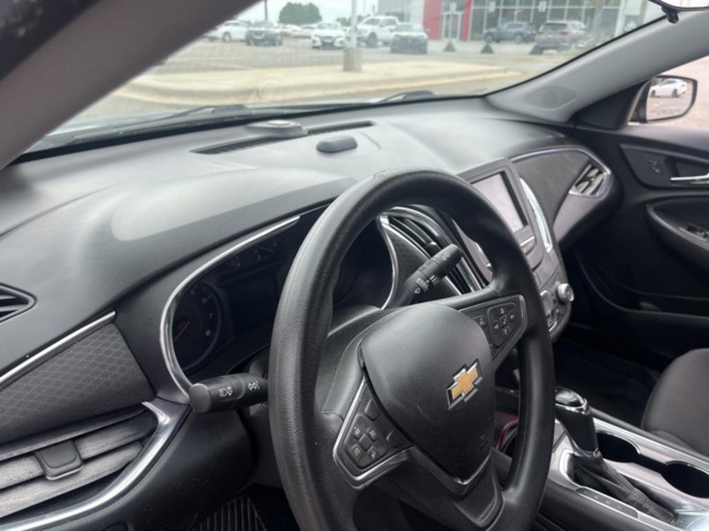 2018 Chevrolet Malibu - $9,000