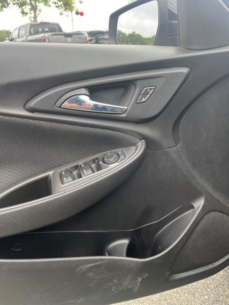 2018 Chevrolet Malibu - $9,000