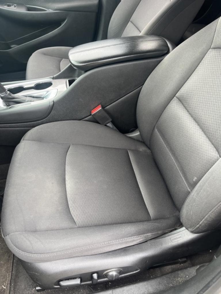 2018 Chevrolet Malibu - $9,000
