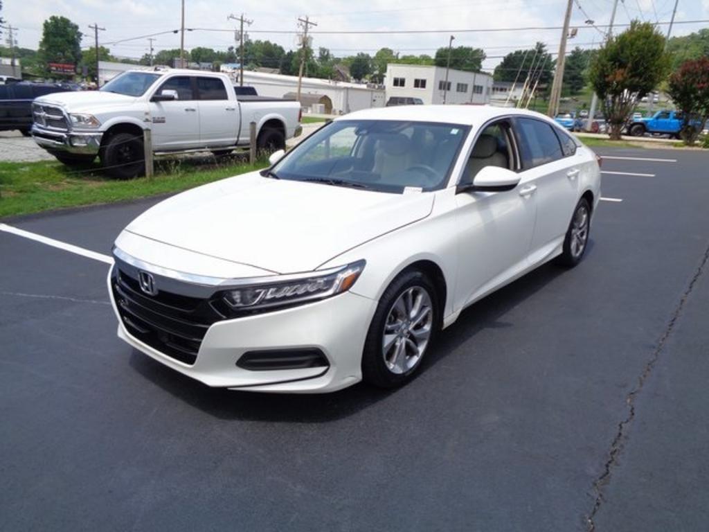 2018 Honda Accord - $17,000