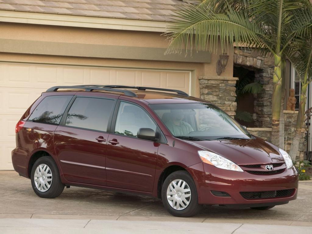 2006 Toyota Sienna - $7,500
