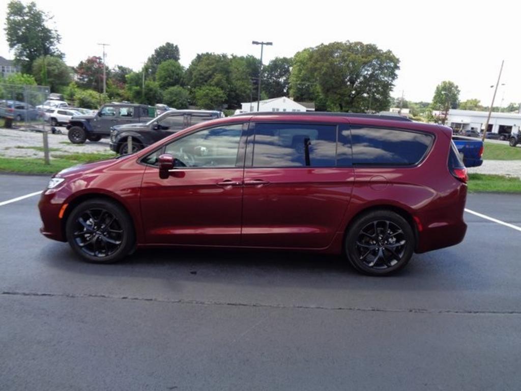 2021 Chrysler Pacifica - $36,000