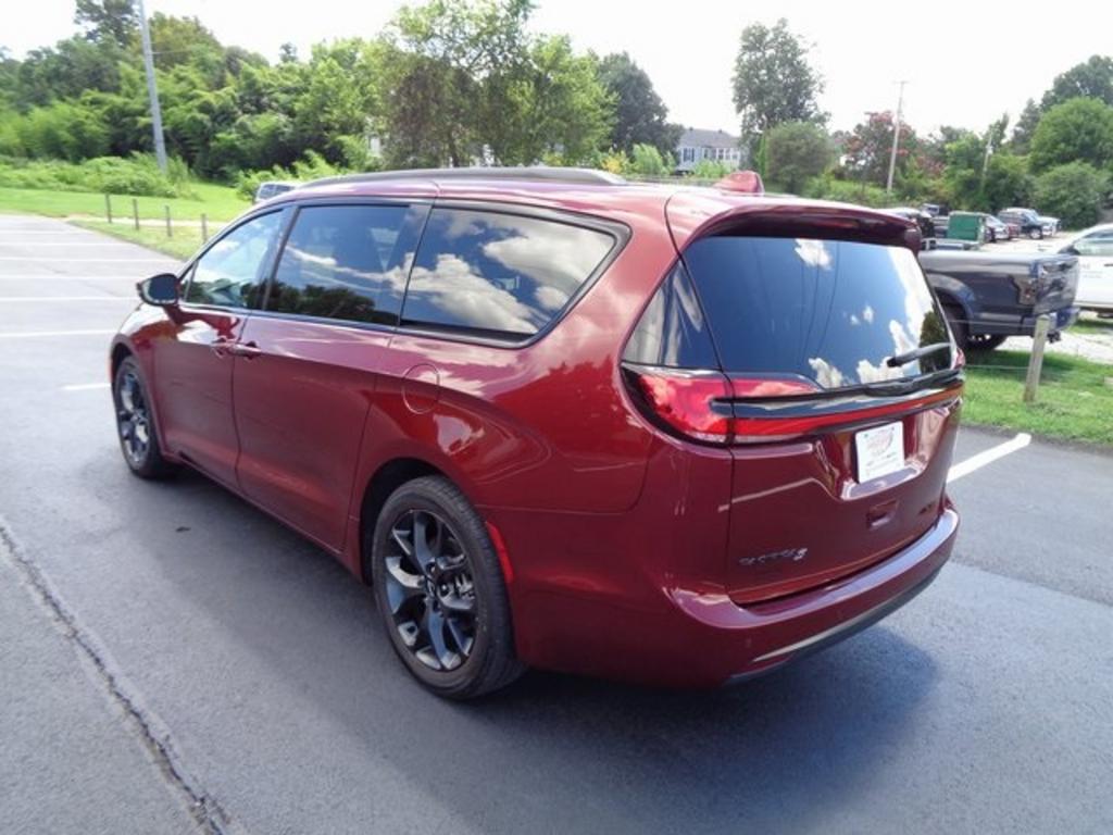 2021 Chrysler Pacifica - $36,000