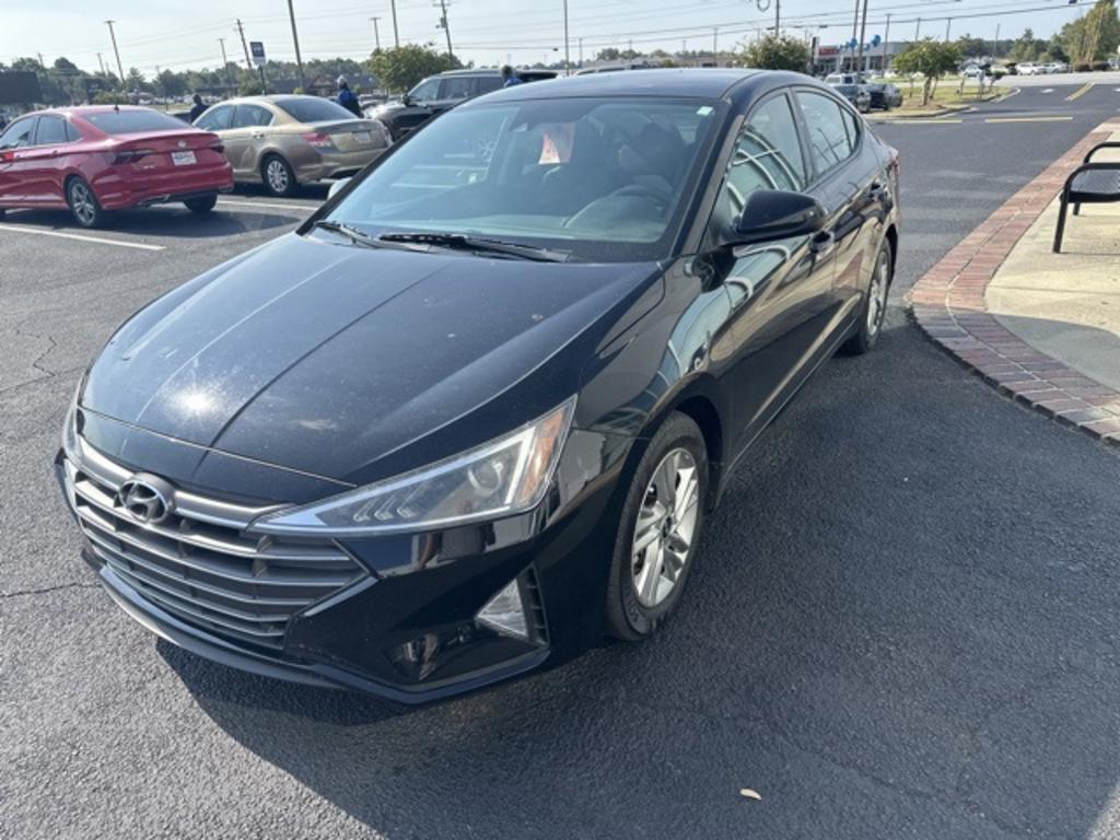 2020 Hyundai Elantra SEL photo