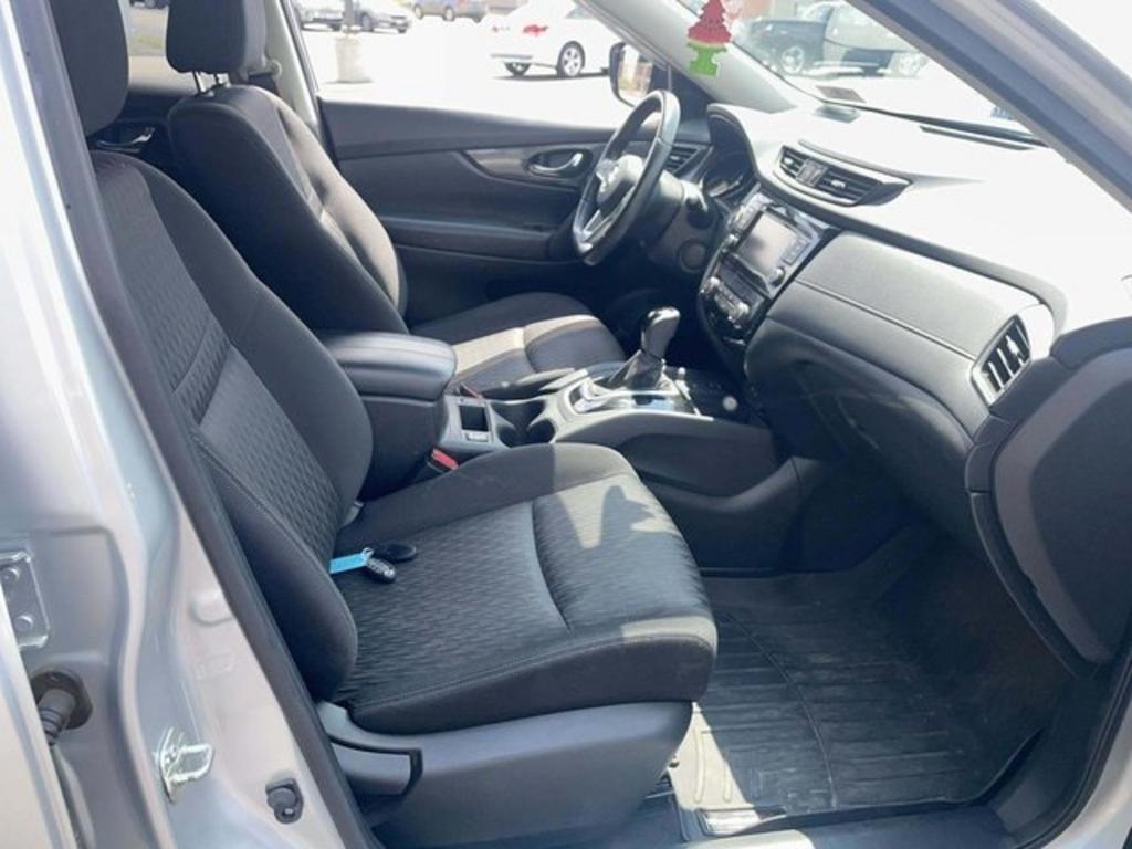 2019 Nissan Rogue - $22,500