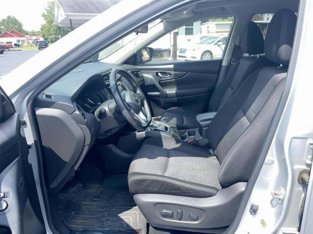 2019 Nissan Rogue - $22,500