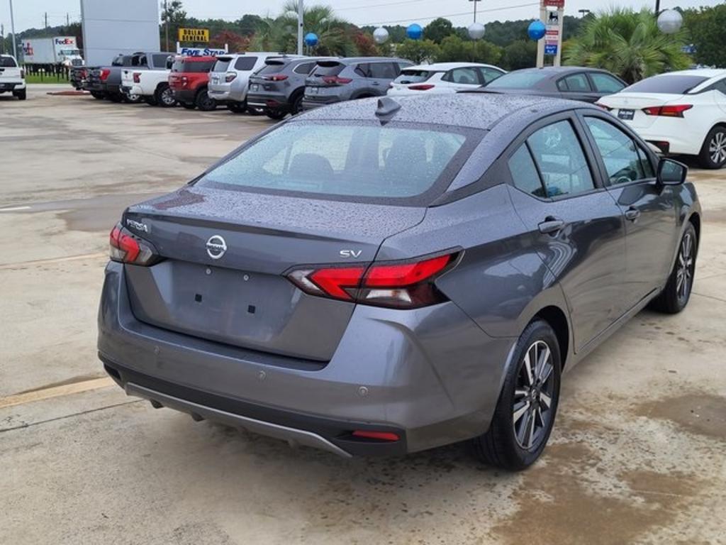 2022 Nissan Versa - $21,000