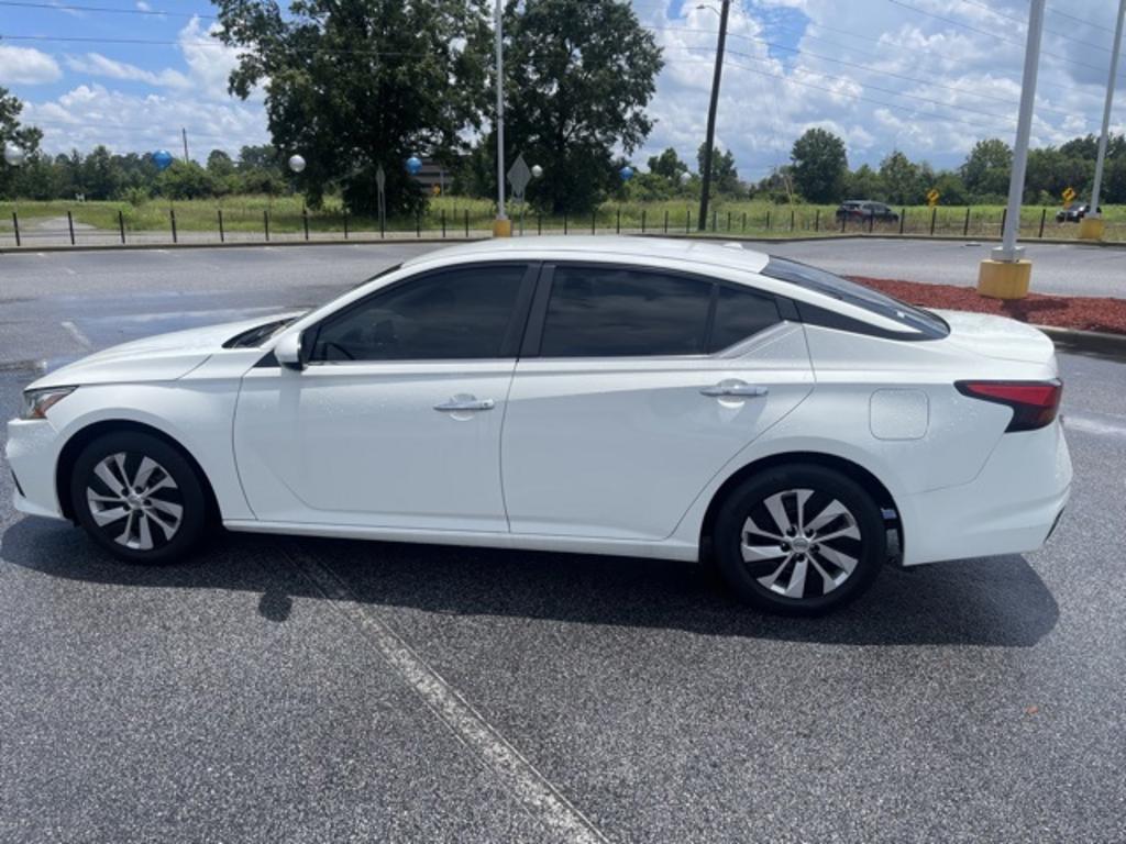 2020 Nissan Altima - $19,000