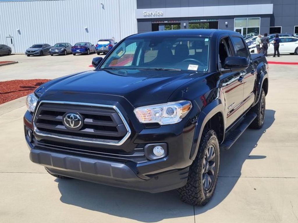 2021 Toyota Tacoma - $33,000