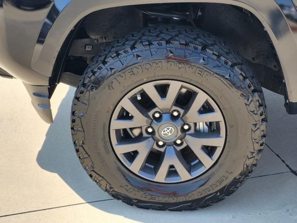 2021 Toyota Tacoma - $33,000