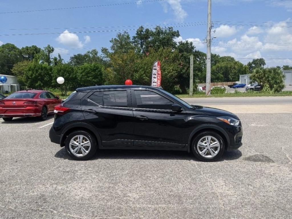 2020 Nissan Kicks - $19,000