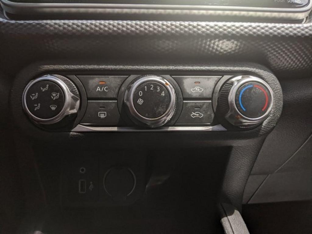 2020 Nissan Kicks - $19,000