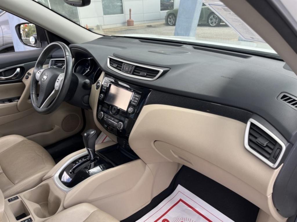 2016 Nissan Rogue - $14,000