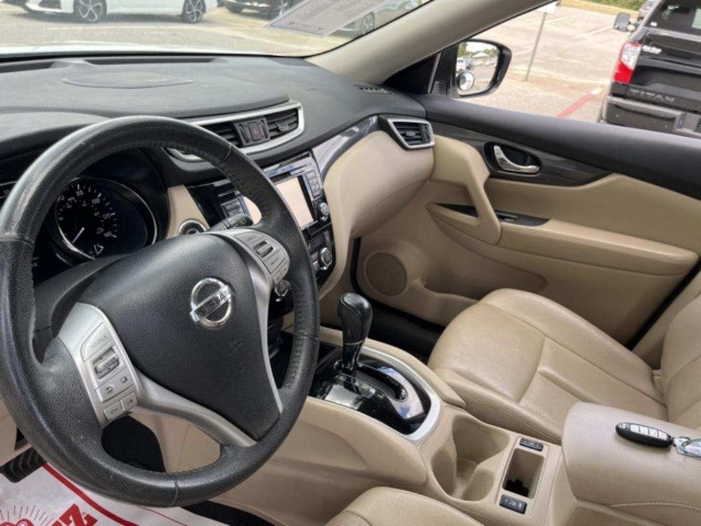 2016 Nissan Rogue - $14,000