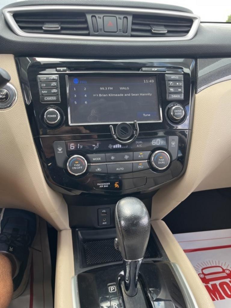 2016 Nissan Rogue - $14,000