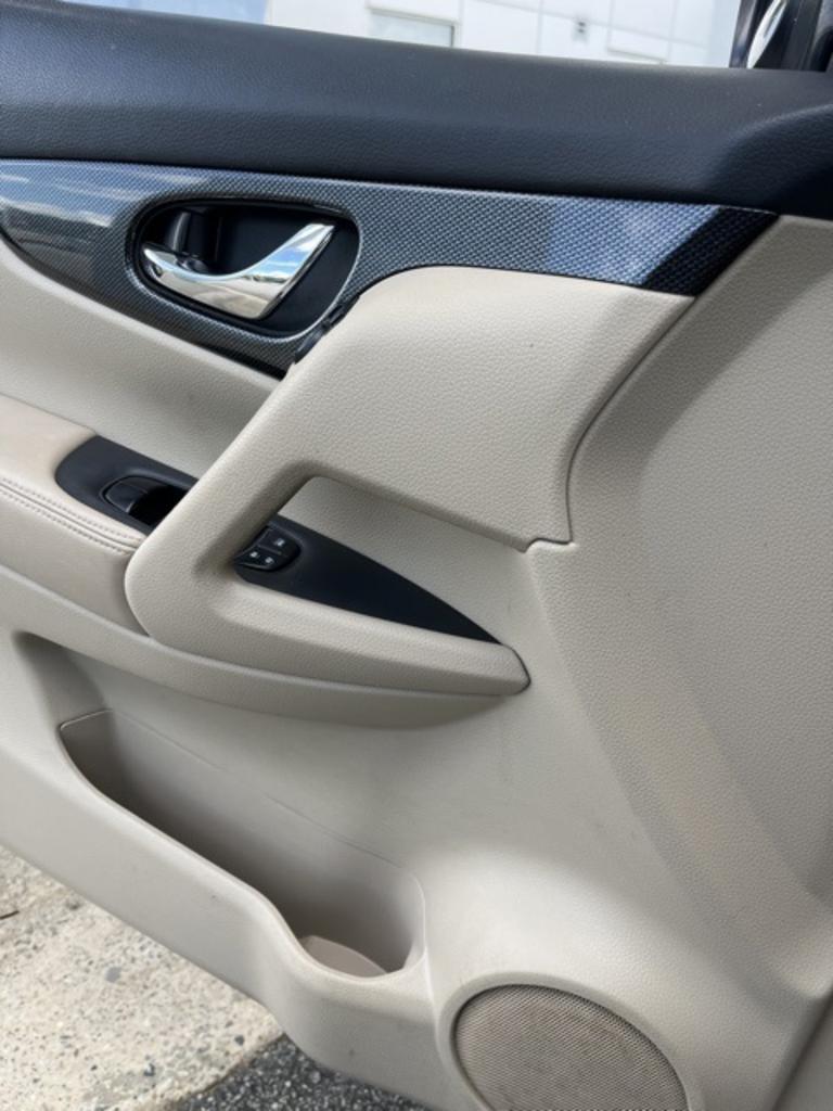 2016 Nissan Rogue - $14,000