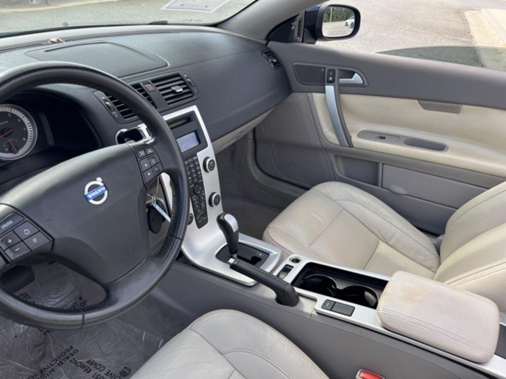 2011 Volvo C70 - $9,500