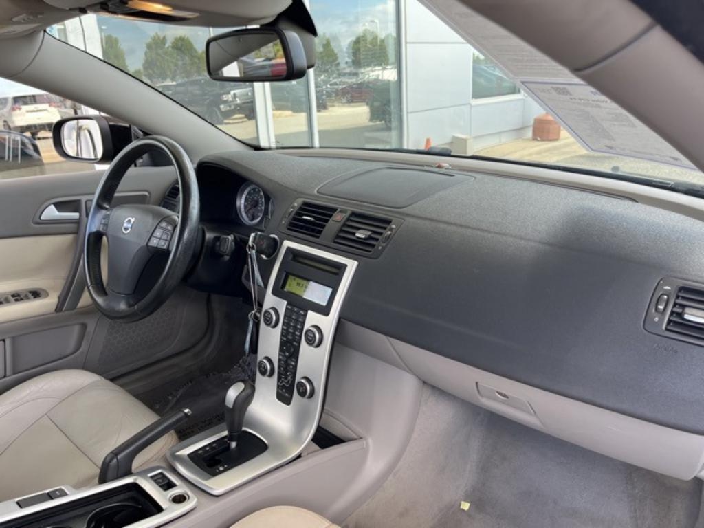 2011 Volvo C70 - $9,500