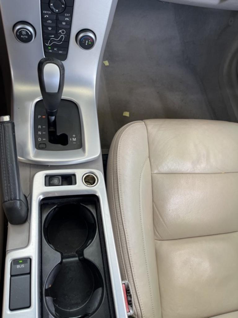 2011 Volvo C70 - $9,500