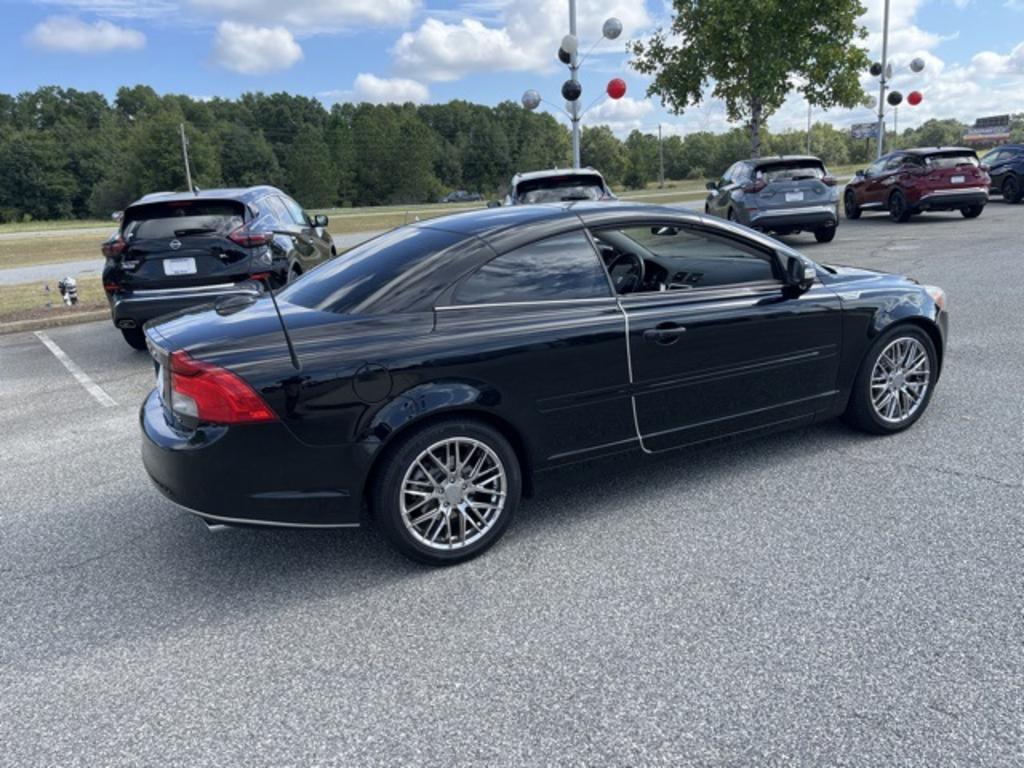 2011 Volvo C70 - $9,500