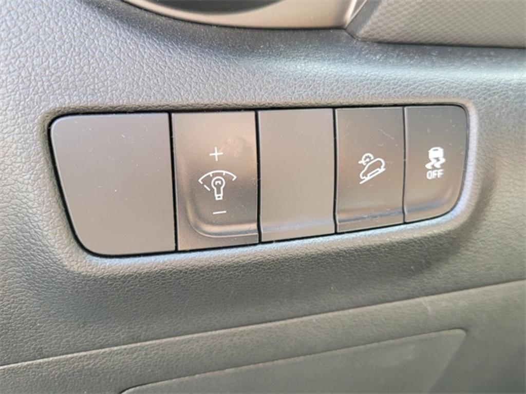 2022 Hyundai Kona - $22,500