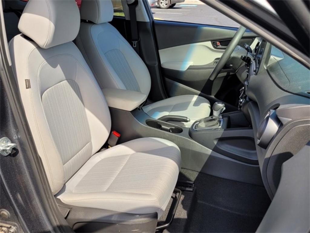2022 Hyundai Kona - $22,500