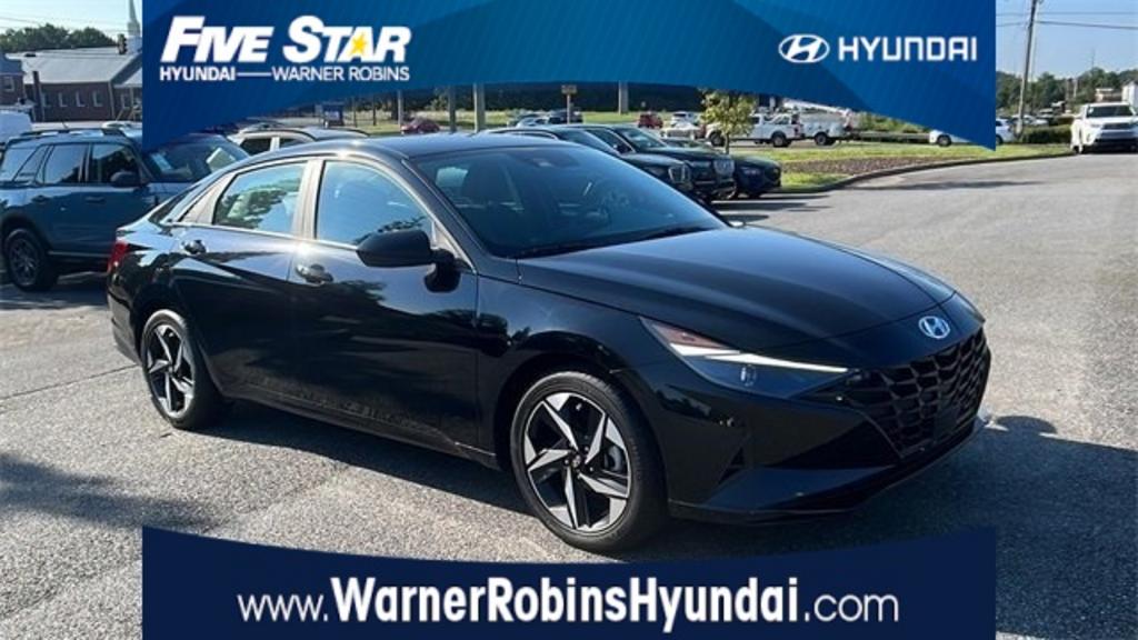2023 Hyundai Elantra - $22,000