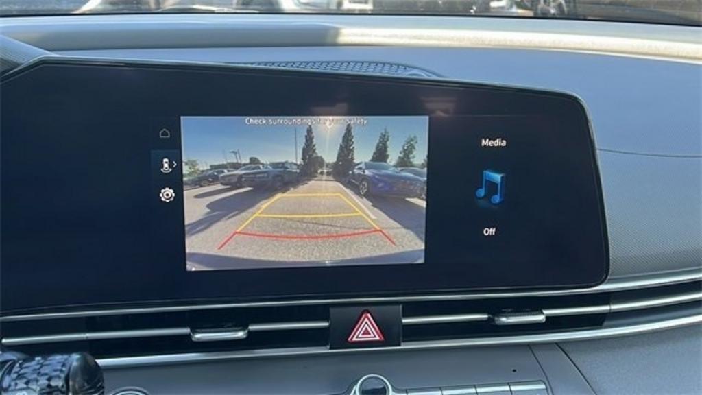2023 Hyundai Elantra SEL photo