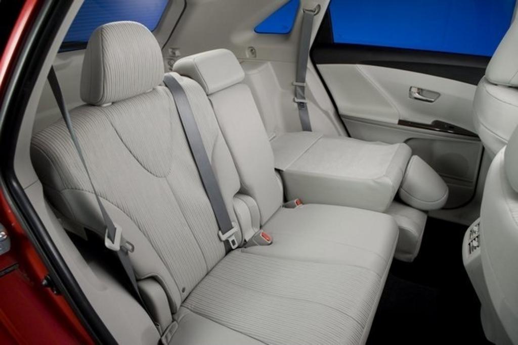 2011 Toyota Venza - $13,500