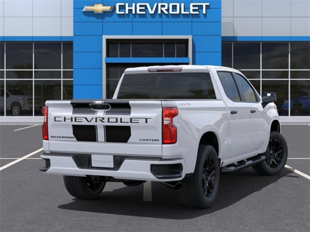 2024 Chevrolet Silverado 1500 Custom photo 3